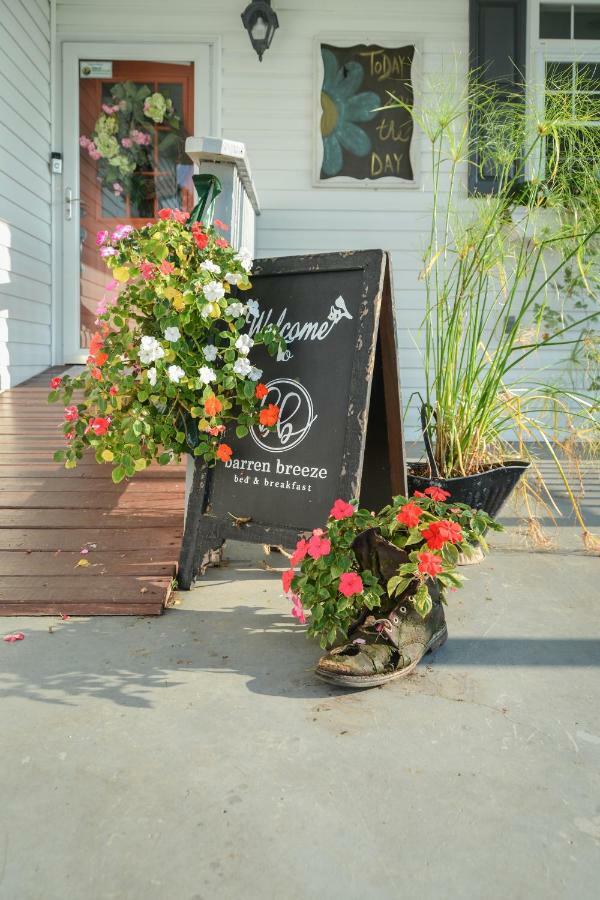 Barren Breeze Bed And Breakfast Lucas Esterno foto